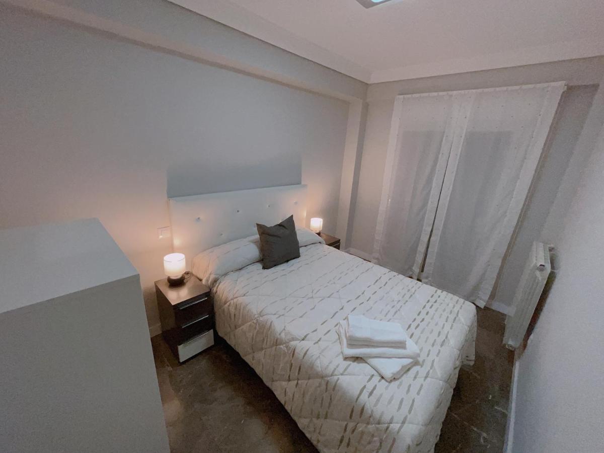 Piso Atares Calle Alfonso Apartment Zaragoza Exterior photo